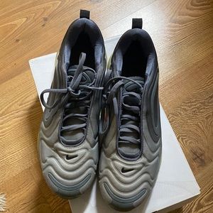 Nike Air Max 720 silver grey